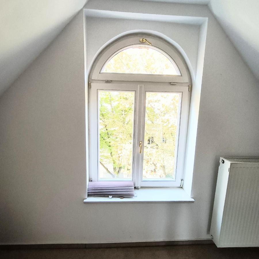 Fmi * Wiesbaden